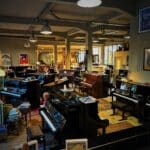 Showroom Bonnaventure Piano à Caen présentant les meilleures marques de pianos d’occasion, droits et à queue